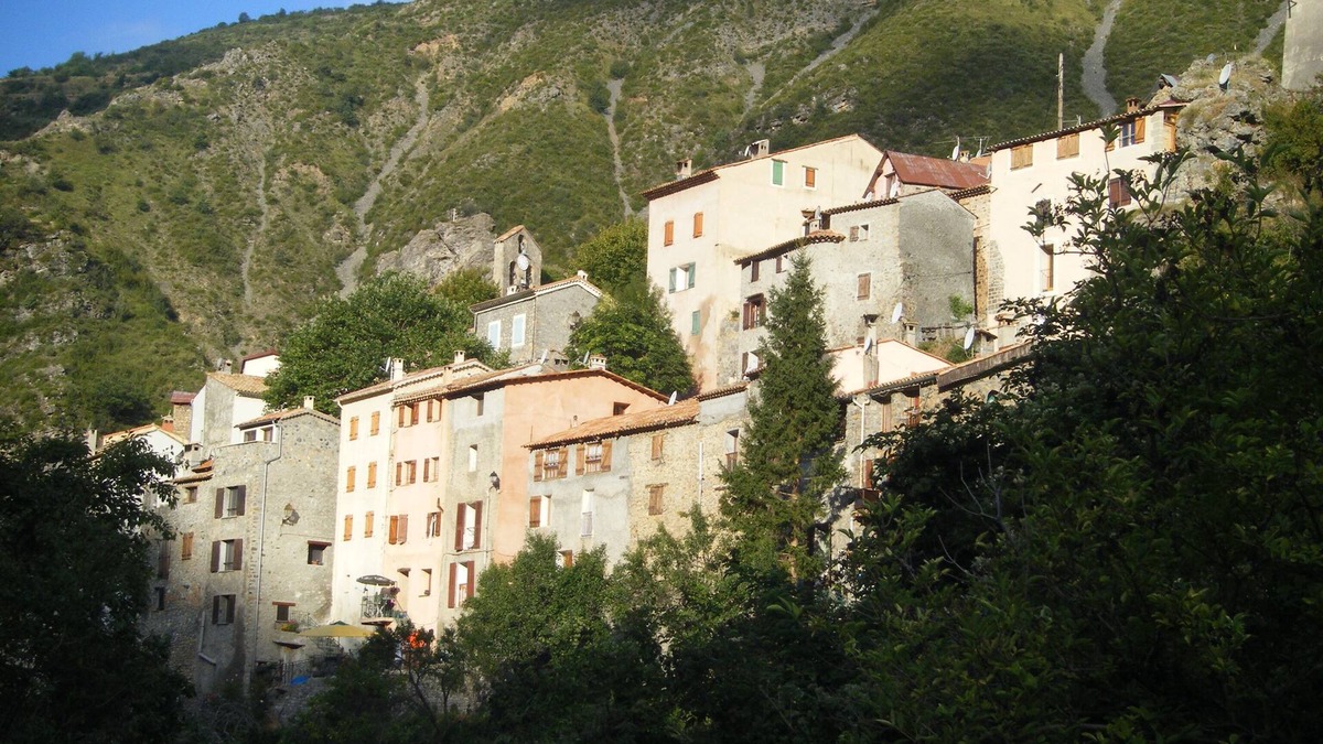 Pierlas Condo | village Mountain, village Mountain