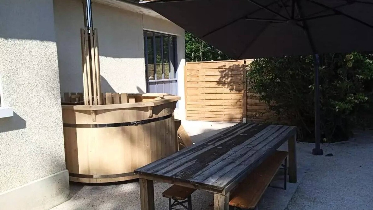 Bar-sur-Aube House | Village of Champagne * - La Taniere 10 people
