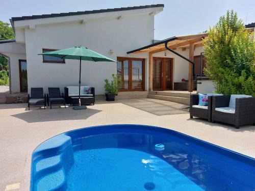 Ceske Budejovice 7 Apartment | Village Romantic Apartments by Český Krumlov - adults only
