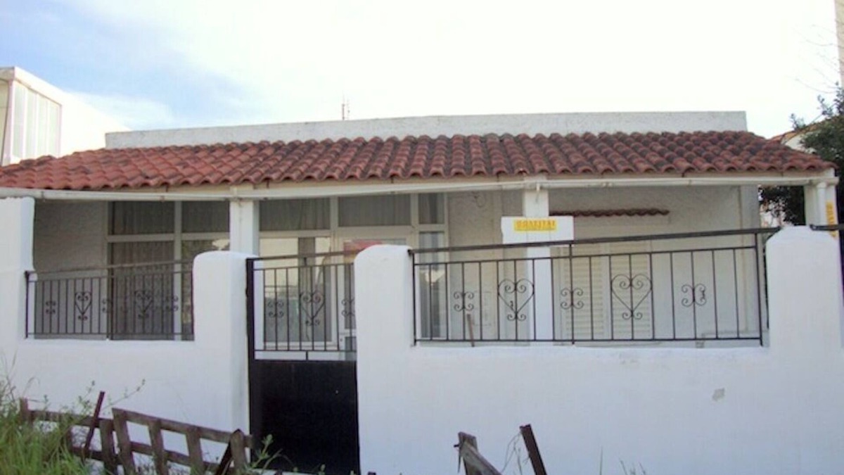 Spata-Artemida House | Village Type House without Luxuries Large and Affordable