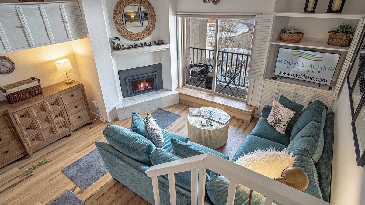Highlands Condo | Village Way Condo in Elkhorn. With access to seasonal pools, hot tub, sauna, etc.