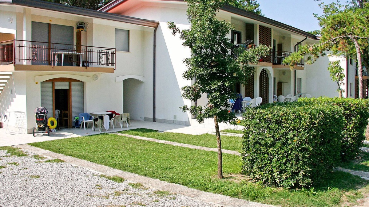 Bibione Lido del Sole Apartment | Villaggio Delfino by Interhome