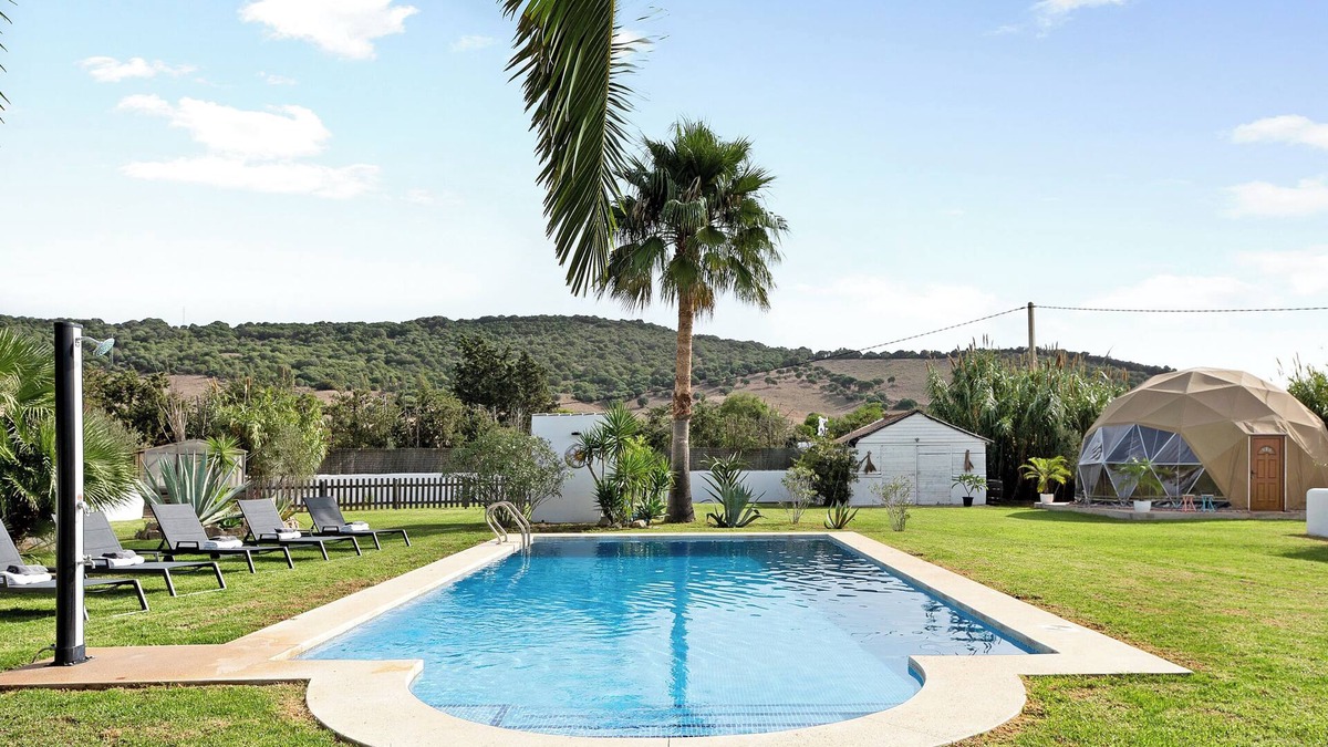 San Ambrosio House | VillaLaLuna"LaCasa" with Pool, Terrace, Garden & Wi-Fi