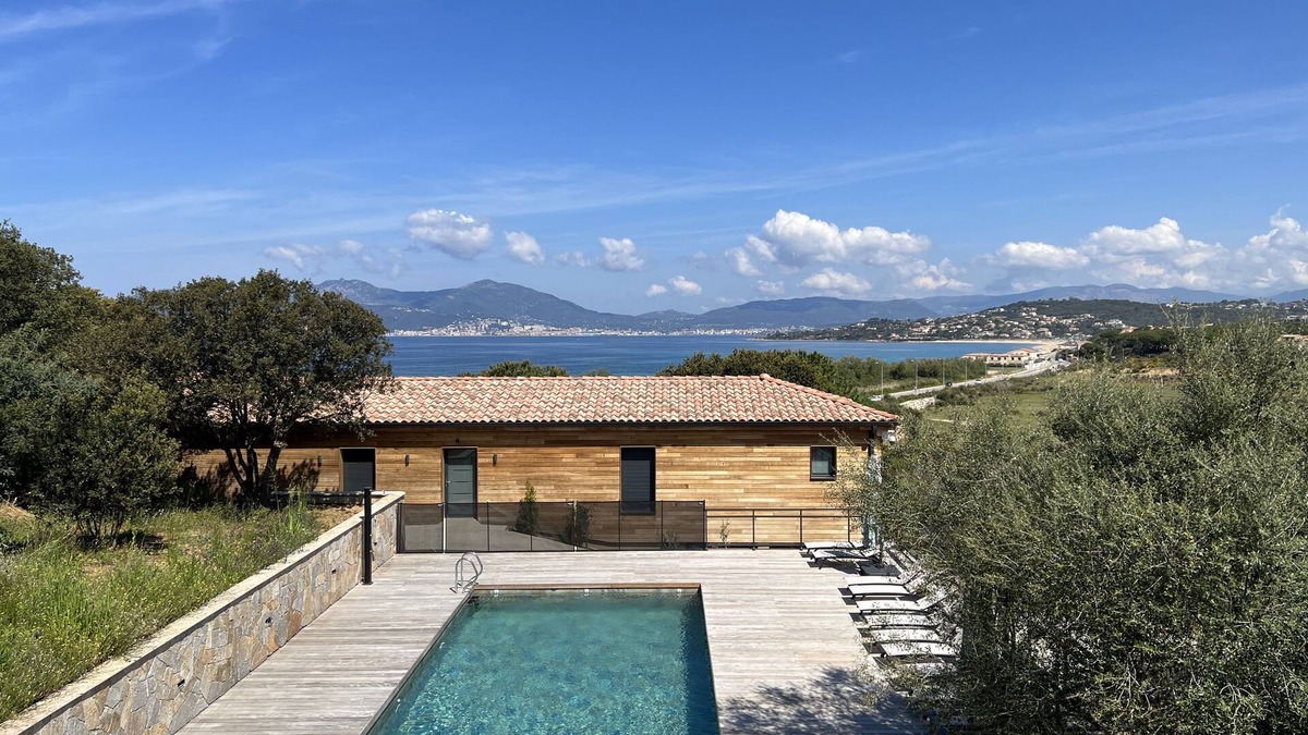Molini Villa | Villas Agosta - Bergamia - sea view 50 m from the beach, new and luxurious