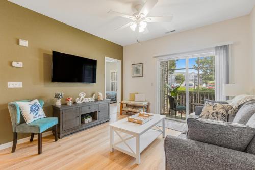 Lewes Apartment | Villas at Bay Crossing - 34682 Villa Cir, Unit #4105