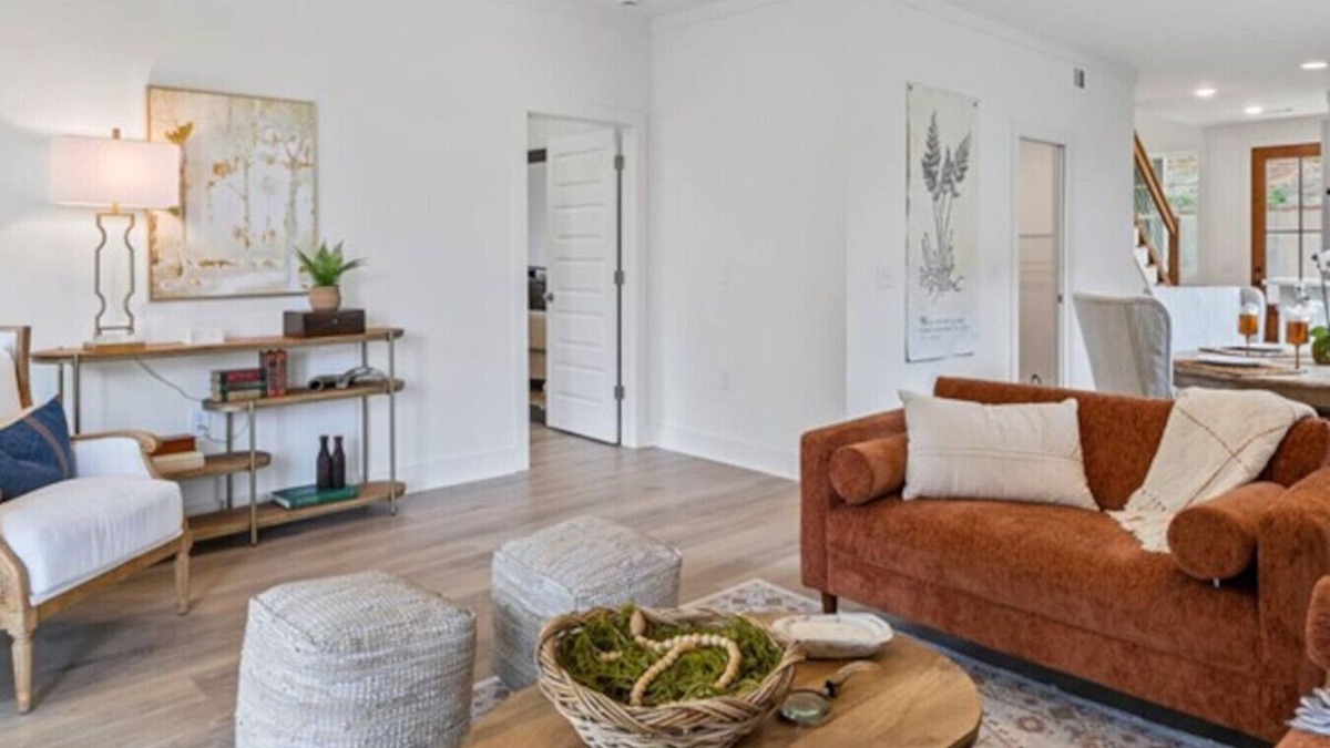 Jacksons' Gap House | Villas at Bay Ridge Unit 4