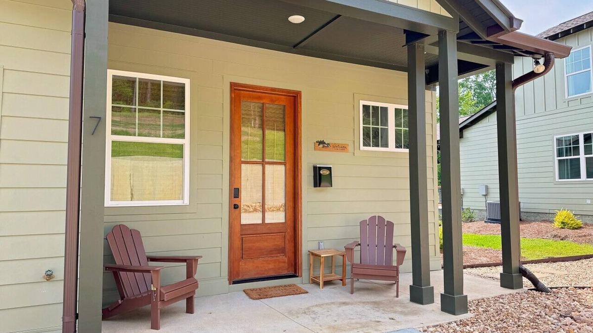 Jacksons' Gap House | Villas at Bay Ridge Unit 7