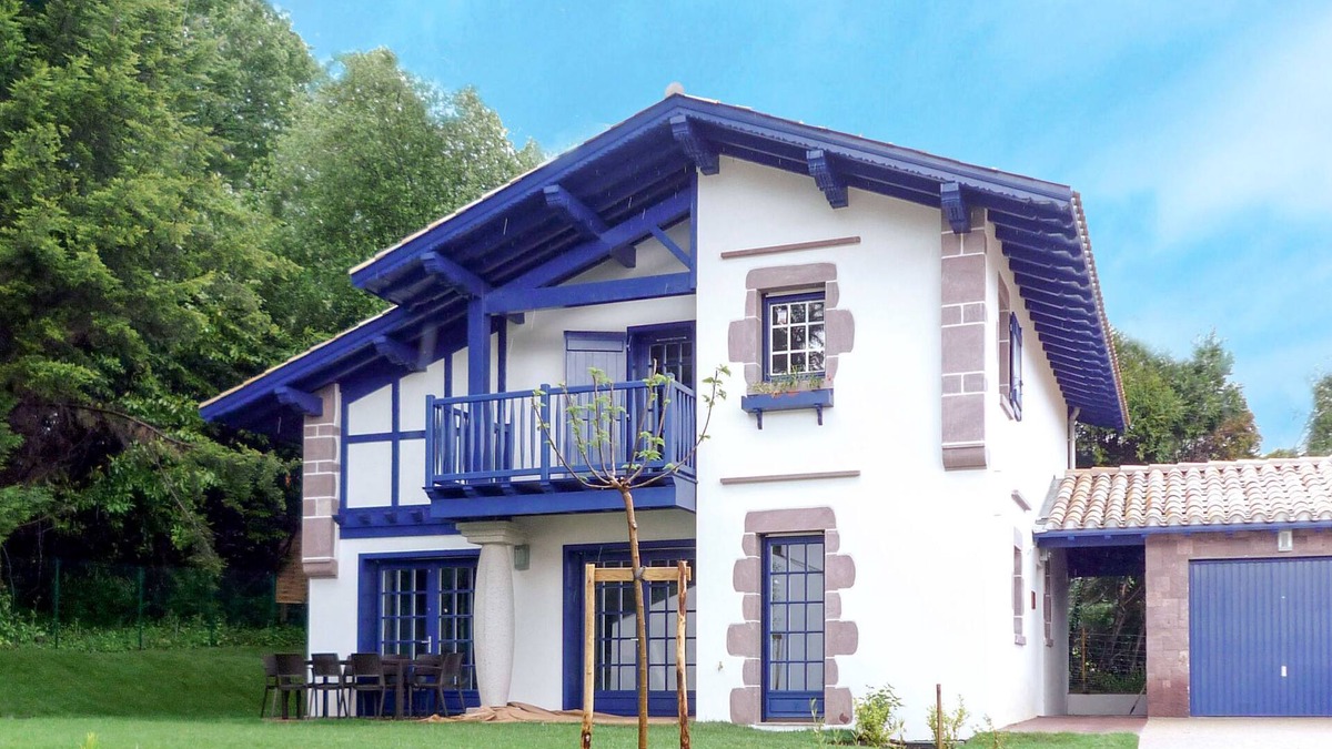 Behobie House | Villas Odalys Collection Domaine de Lana by Interhome