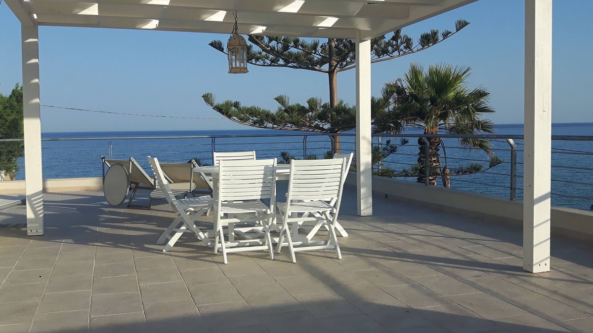 Gallina Apartment | villas overlooking the sea
