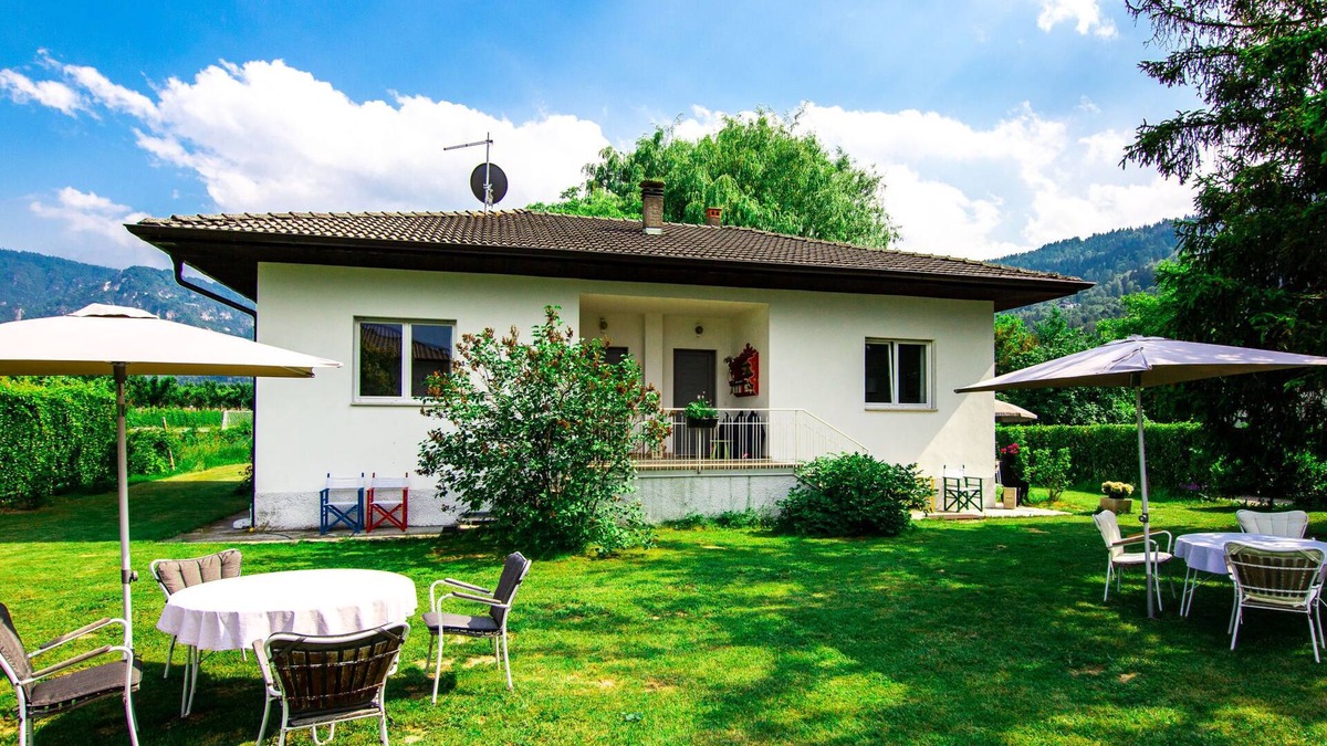 Calceranica al Lago House | Villetta ai Pini by Interhome