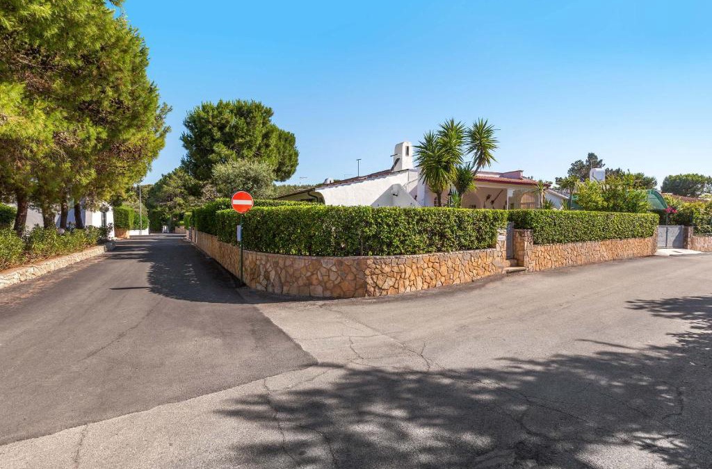 Rosa Marina House | Villetta delle Cale by BarbarHouse