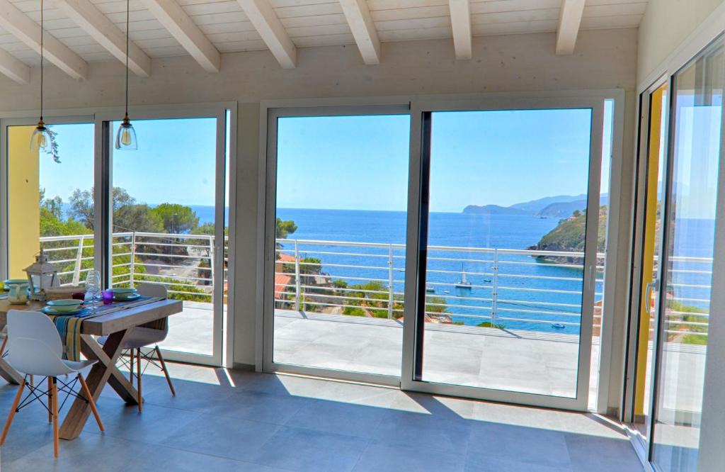 Morcone House | Villetta La Vela by Agenzia SolturElba