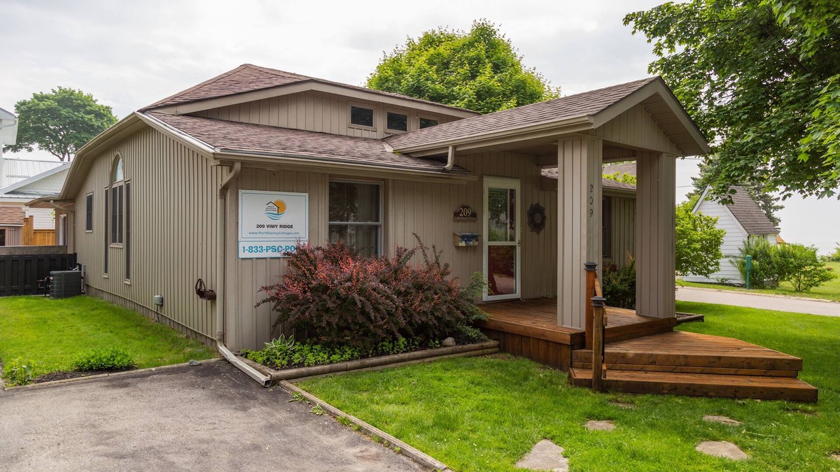 Port Stanley Cottage | Vimy on the Ridge