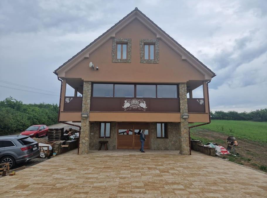 Prietrzka Villa | Vinársky dom u kríža