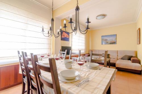 El Baix Guinardo Apartment | Vincent's House