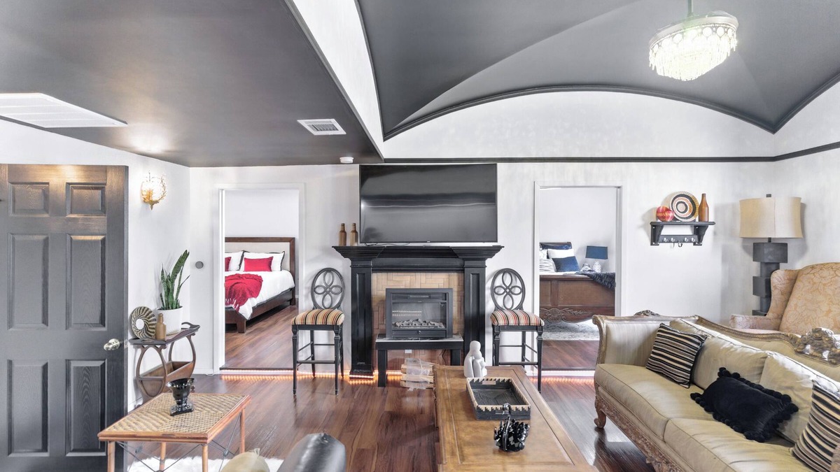 Brushy Creek House | Vincent's Luxury stay- 3-bedroom house in Cedar Park. Private secluded area.