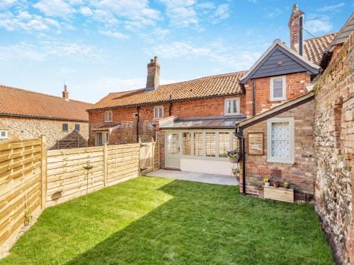 Great Snoring House | Vine Cottage - Ukc4237