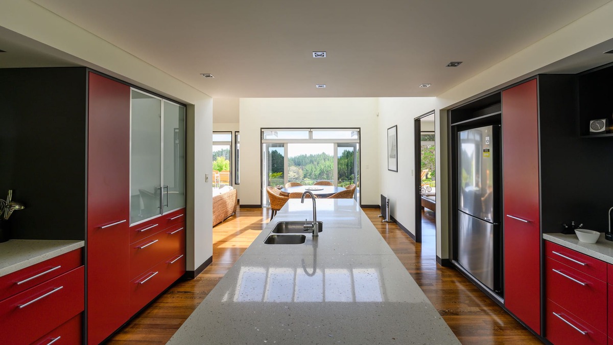 Russell House | Vineyard Cottage