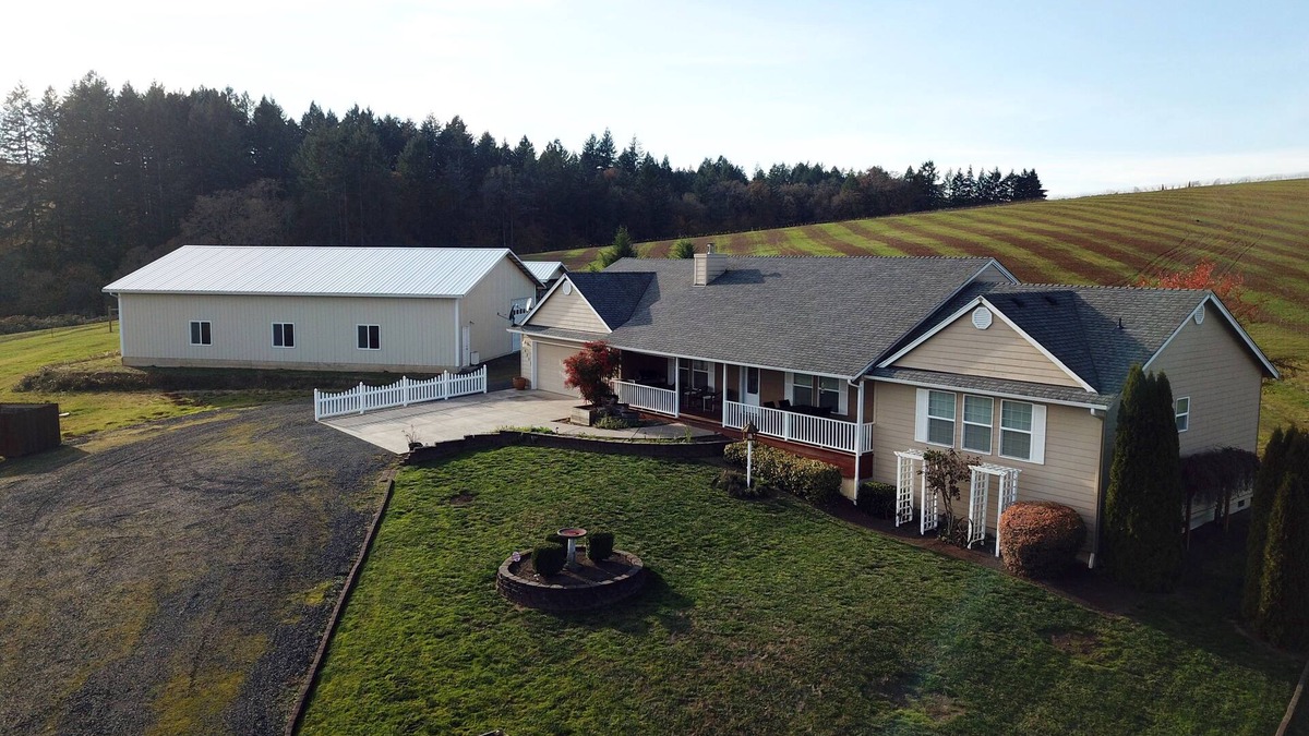 Yamhill House | Vineyard Dreams: Executive Stay Rental in the center of Oregon Wine County