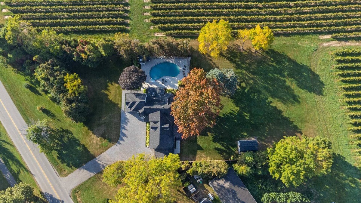 Niagara-on-the-Lake House | Vineyard Estate by the River with Pool!
