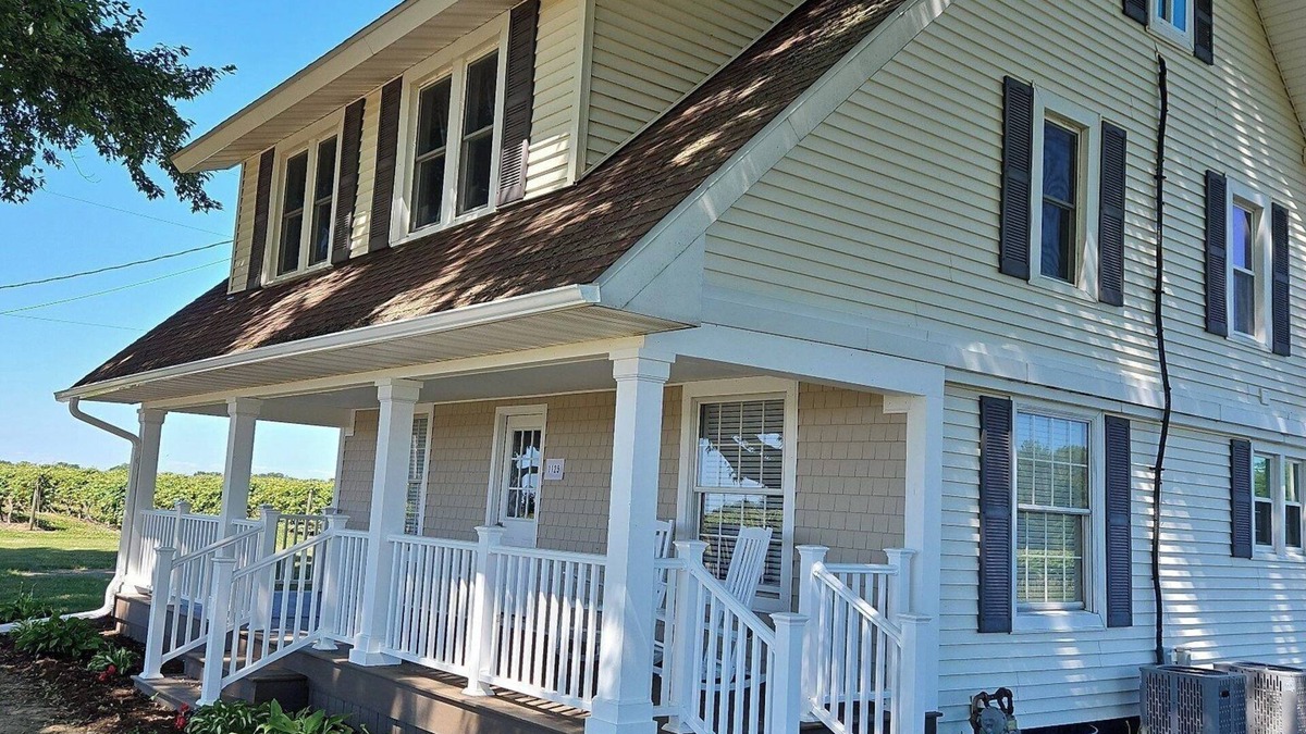 North East House | Vineyards Edge, a charming retreat located in the heart of wine country!