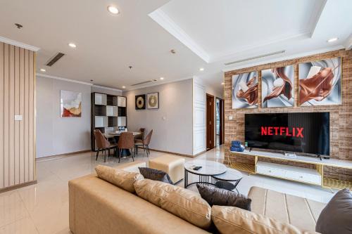 Hang Xanh Apartment | VINHOMES HOBANG Luxury