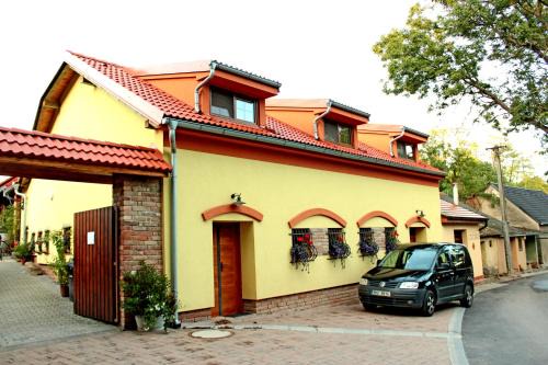 Jaroslavice House | Vinný sklep u Műhlbergerů