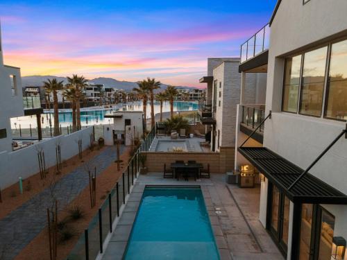 St. George House | Vinnie's Beach House home