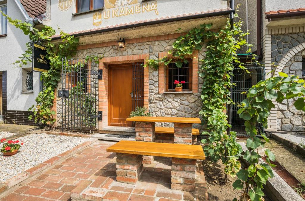 Hovorany House | Vinoza - ubytování a vinný sklep v Moravském Toskánsku