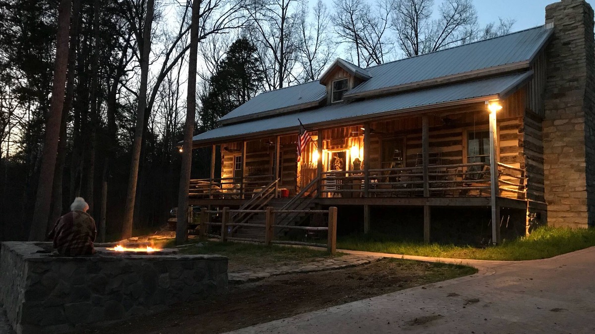 Houston County House | Vintage 1850's log house for rent with 185 acres ,on a Creek , 2miles trails .