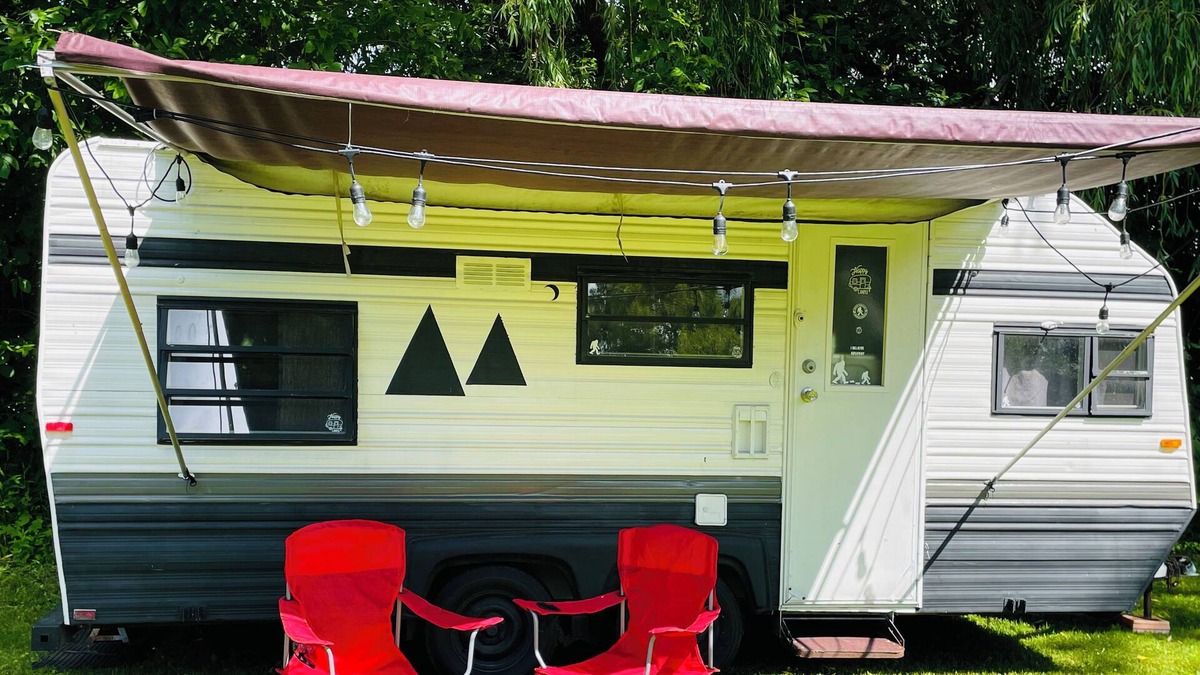 Cambria House | Vintage 19' Camper close to Niagara Falls