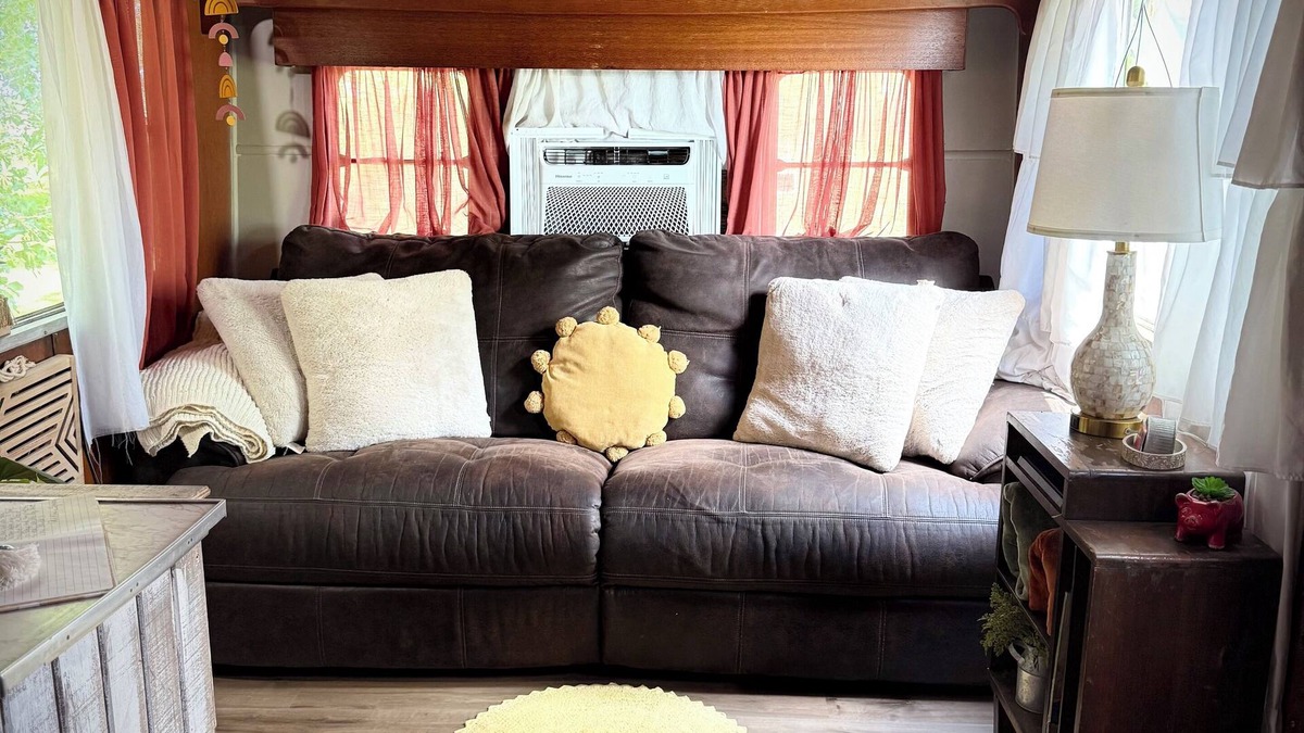 Foley Cottage | Vintage 1950’s campernThe Shack