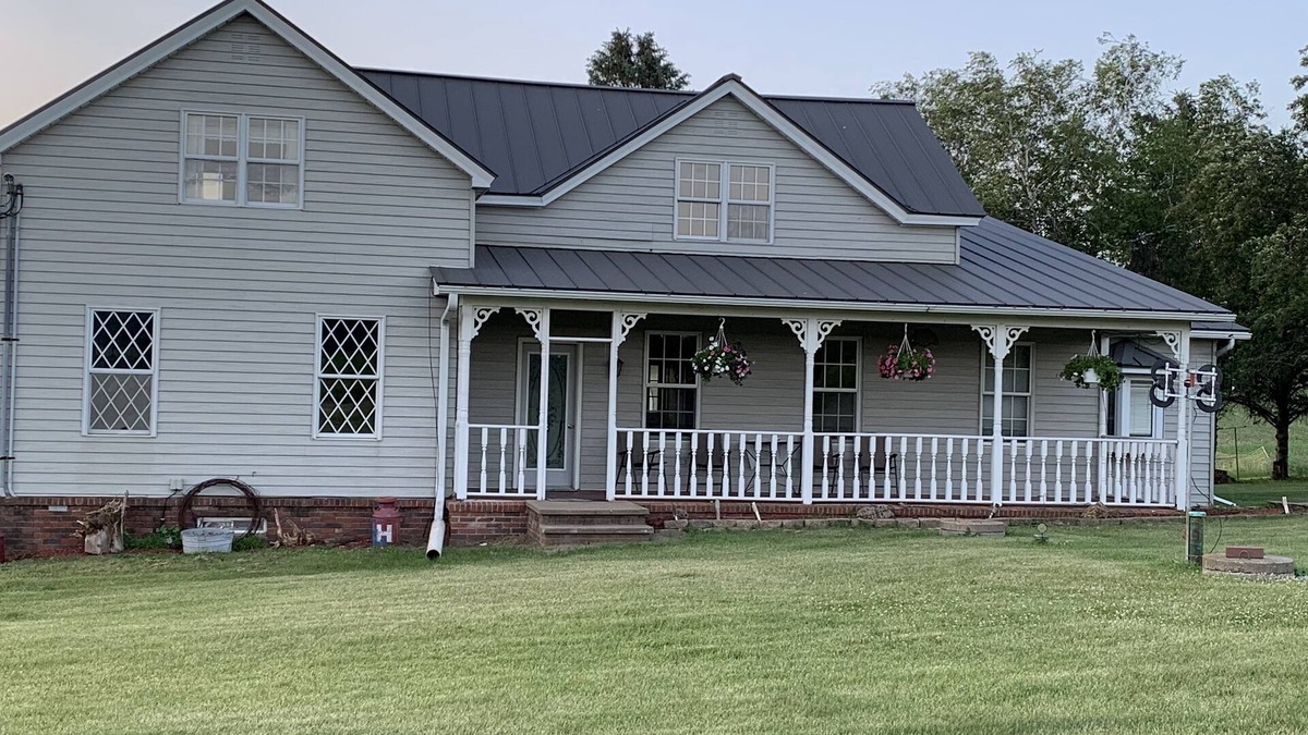 Mondovi Other | Vintage 2 or 4 Bedroom Farmhouse 1.5 miles from Mondovi