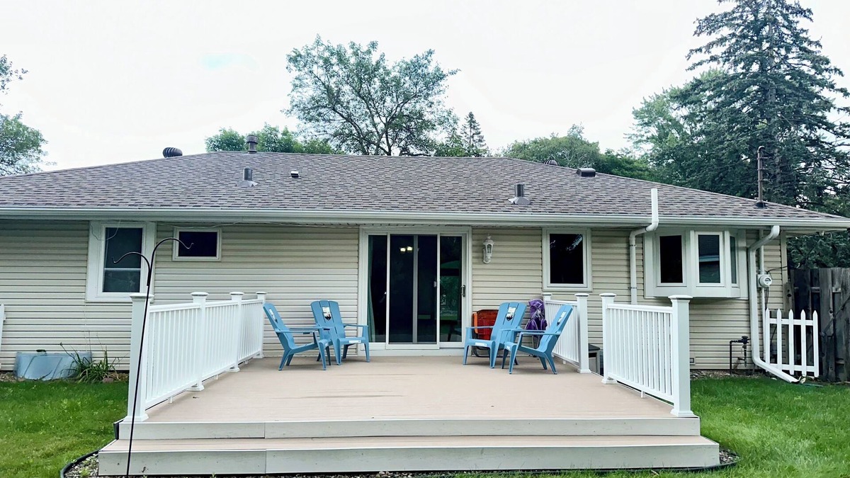 Cottage Grove House | Vintage 4-bedroom house in Cottage Grove with spacious backyard and free parking