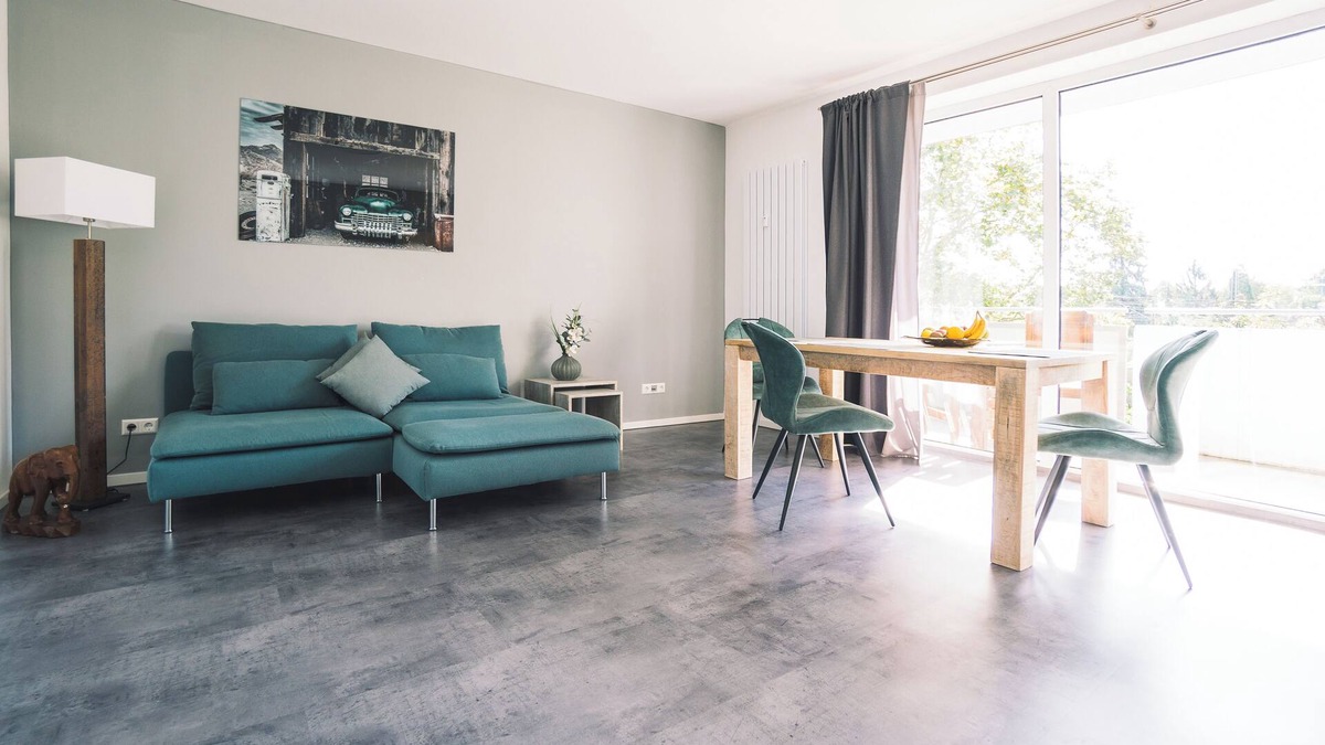 Schwetzingen Apartment | Vintage Apartment Schwetzingen - living room - bedroom - kitchen - balcony