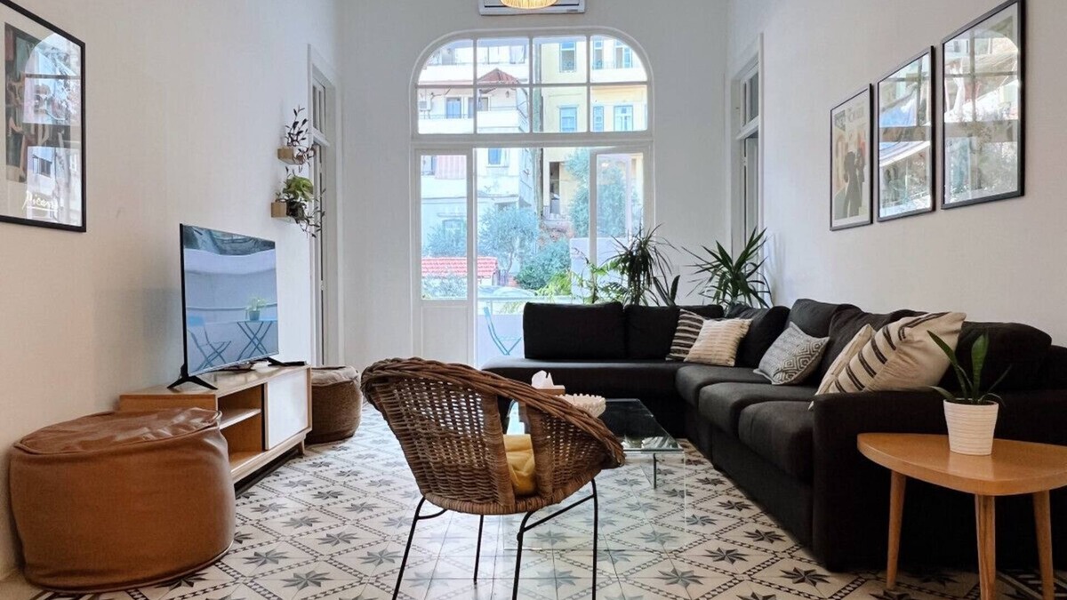 Beirut Apartment | Vintage Apt 4BR MarMikhael w24/7power