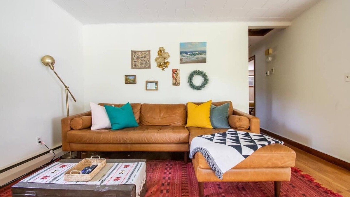 Saugerties South House | Vintage charm with modern conveniences on the water in Saugerties, NY!