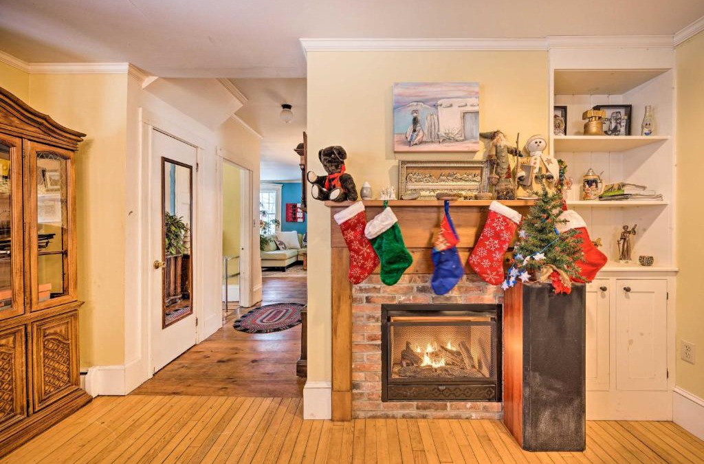 Rumford Point House | Vintage Farmhouse Near Sunday River Ski Slopes!