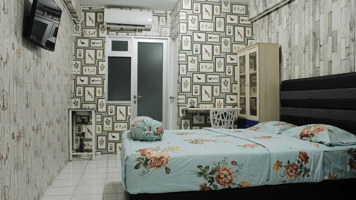 Gading Apartment | Vintage Good Studio (Non Smoking & Wifi)