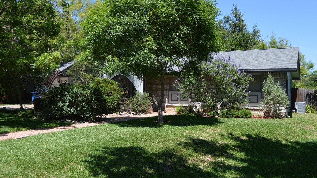 Medical Center District House | Vintage Home, Minutes from Medical Center, Sea World, and Downtown San Antonio