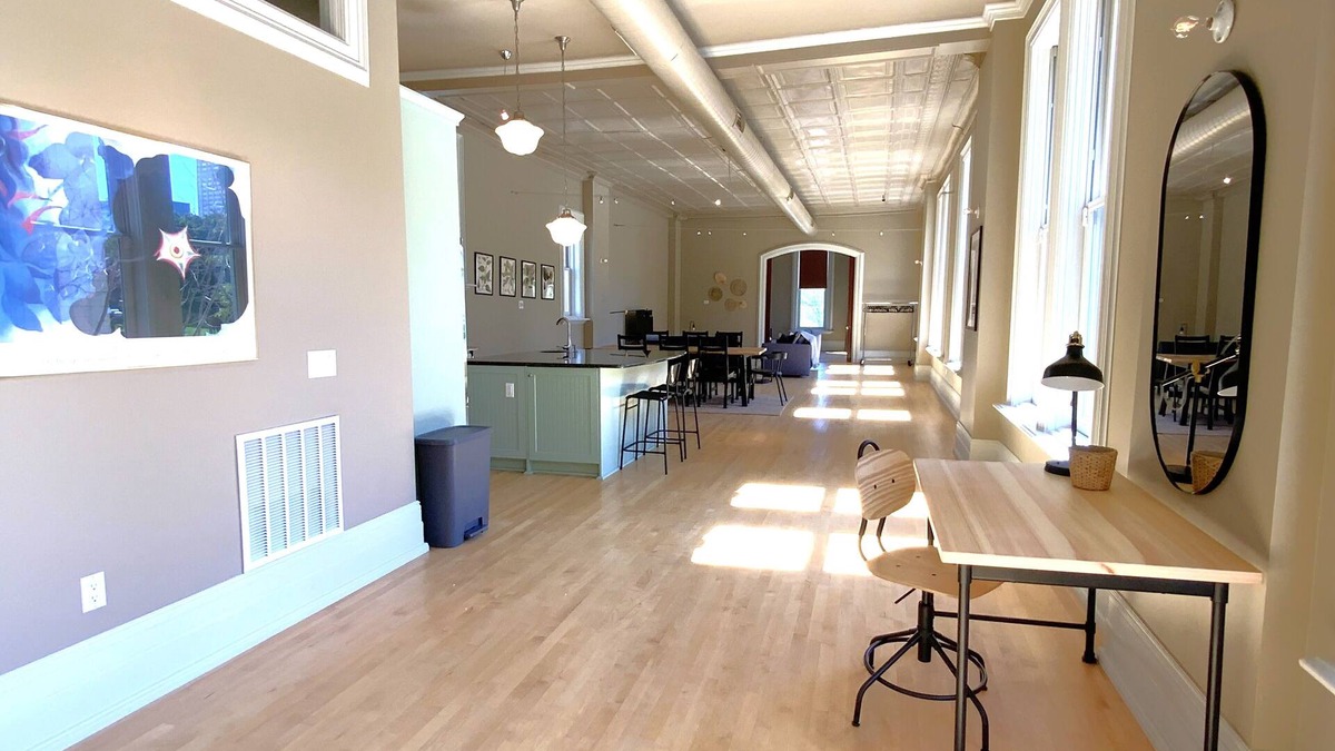 East Town Condo | Vintage Modern Vibe Condominium
