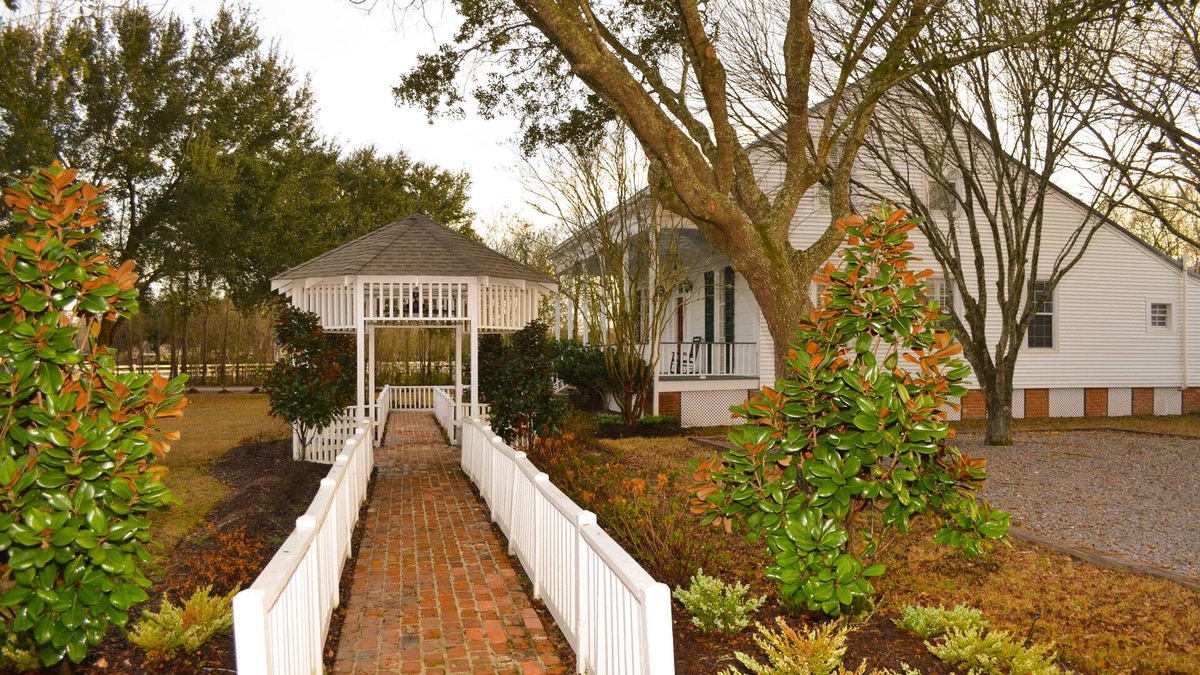 Prairieville House | Vintage Period Home with Old Fashion Architectural Charm