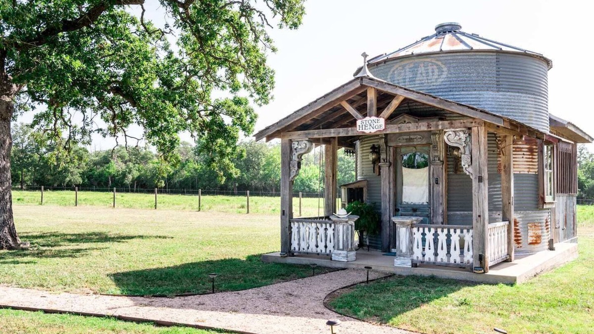La Grange Cabin | Vintage Silo #2 | 8 Min. to Round Top | Sleeps 2