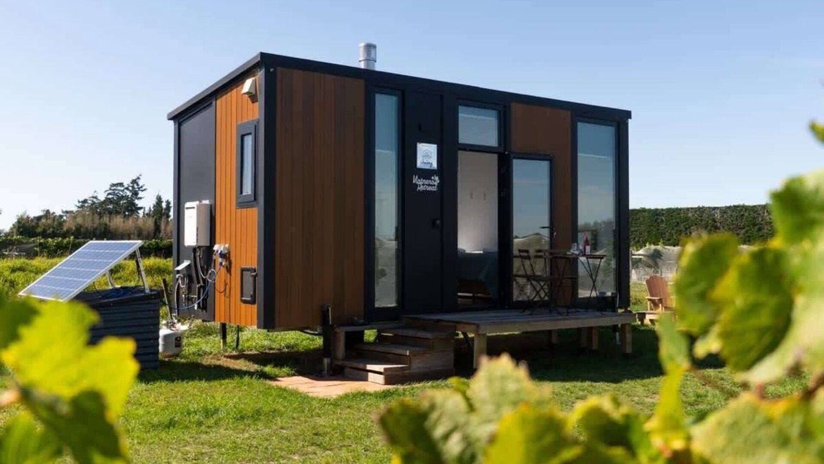 Burnham House | Vintners Retreat by Tiny Away
