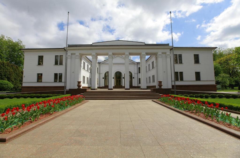 Zakharova-Pulikhova House | VIP Apartments Dipservice Hall