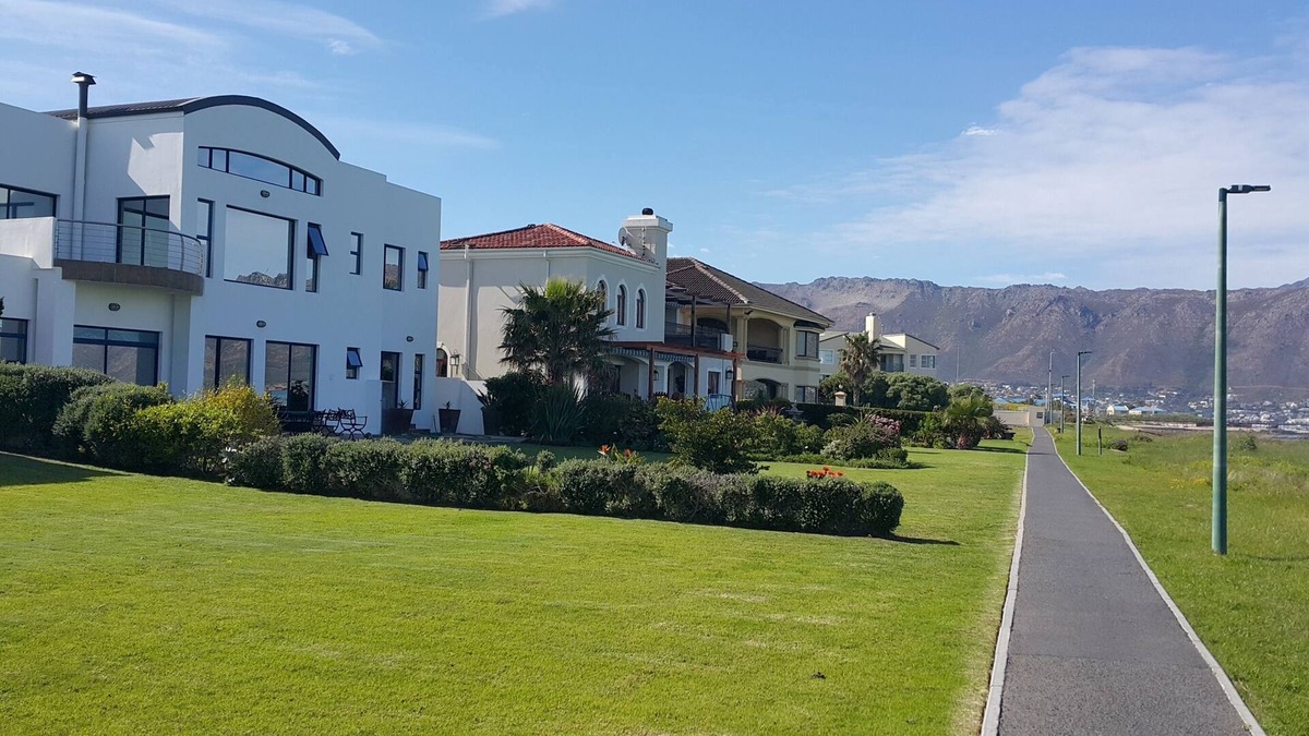Elgin Villa | VIP boasts with spectacular 180 degree views of the Atlantic Ocean