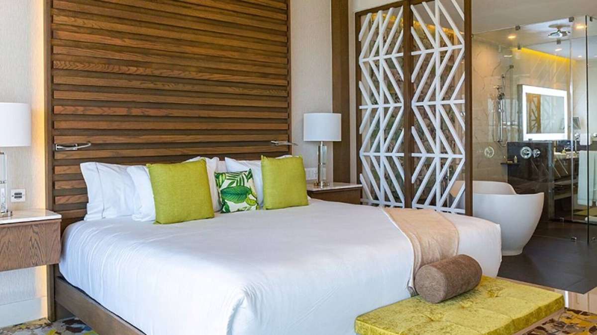 Punta Sam Resort | VIP Member Acces✩💎3BR Paradise Loft✨Split-Level Luxury✈️Near Airport & Downtown