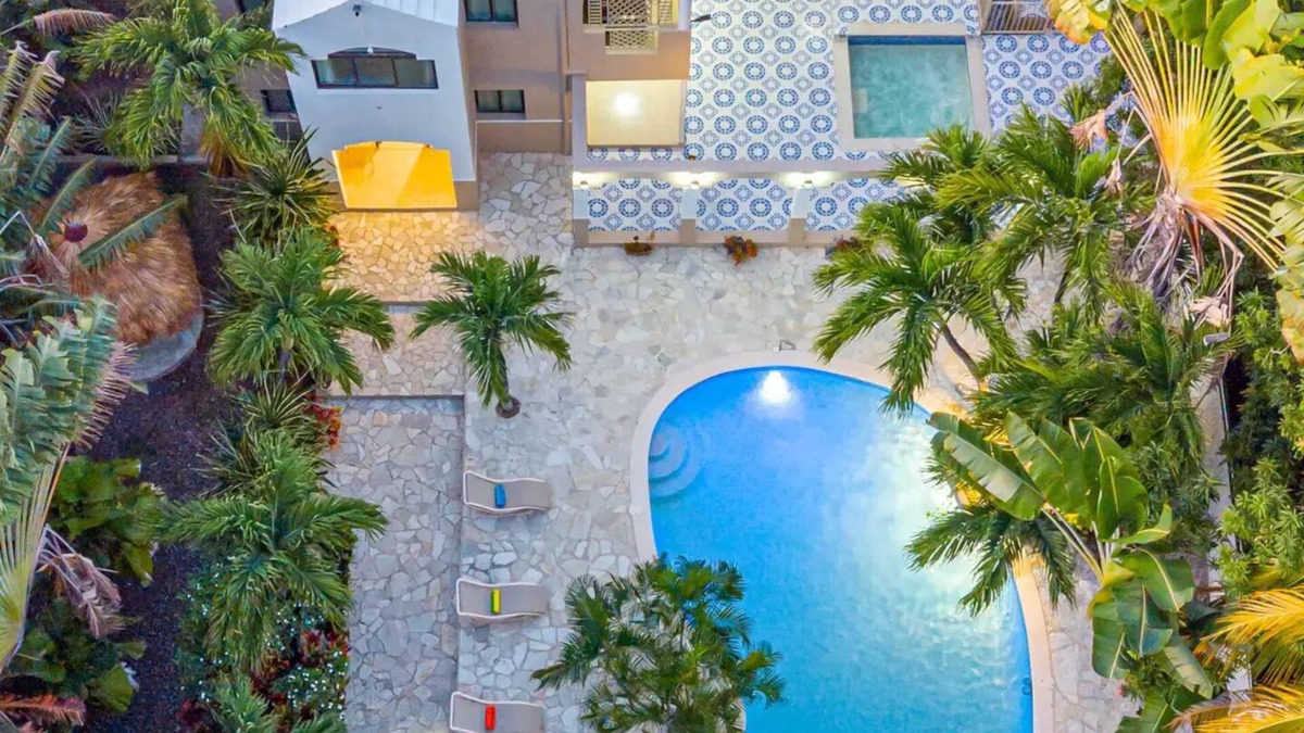 Bani Villa | VIP - "Villa Infinito"Bani's Beachside Mansion!