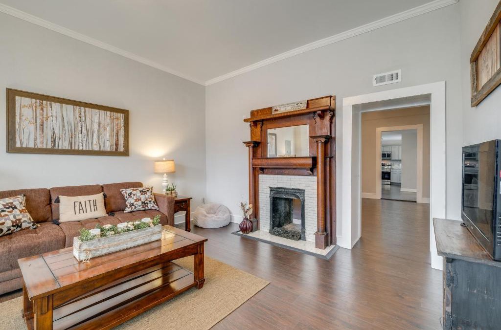 Clifton Forge West House | Virginia Getaway Near Douthat State Park