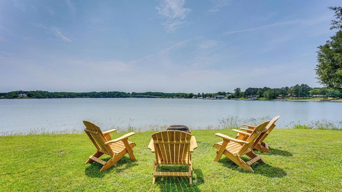 Wicomico Church House | Virginia Retreat on Wicomico River w/Dock!